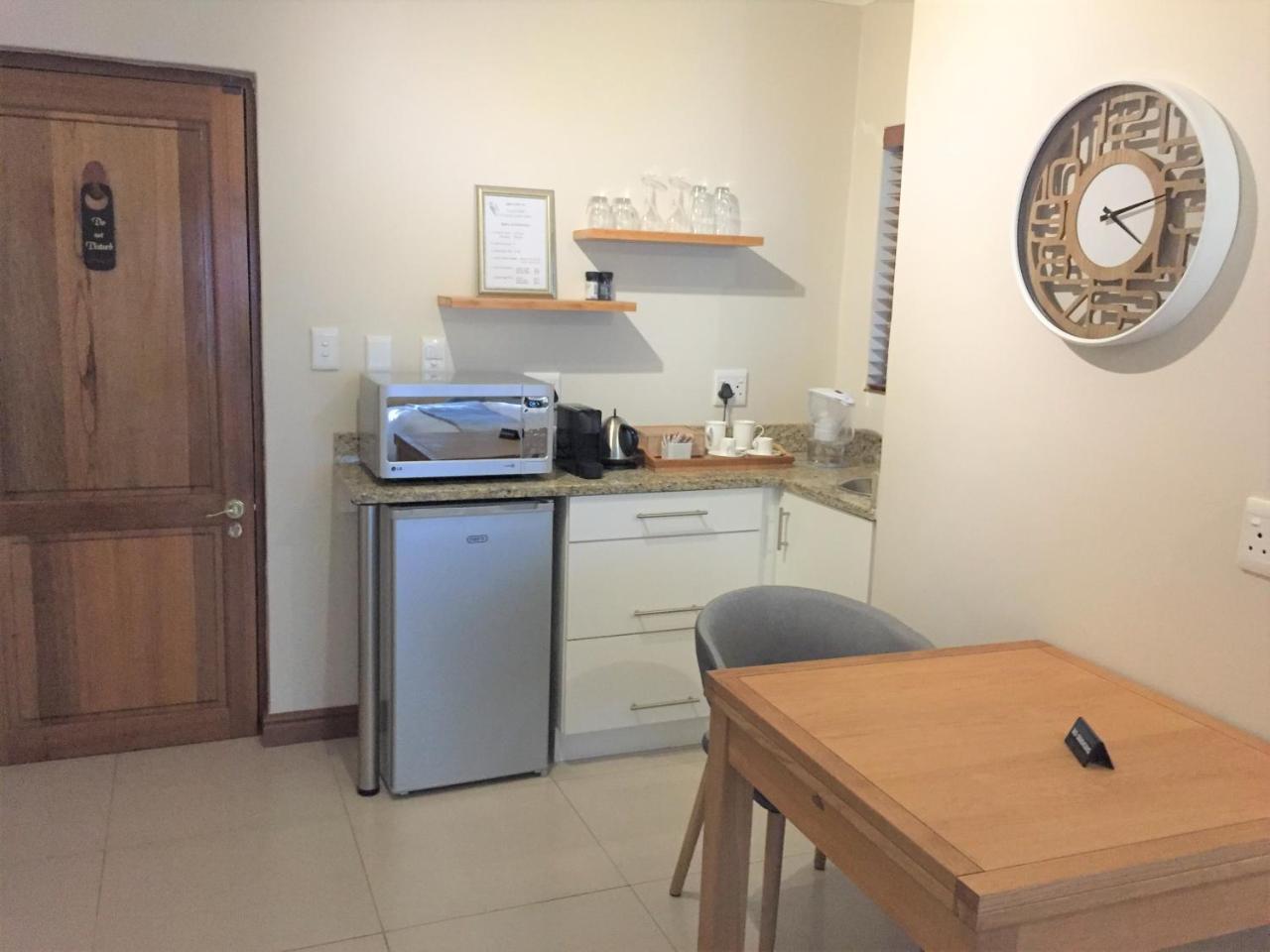 Lydall Wild Tranquil Garden Suites 요하네스버그 외부 사진