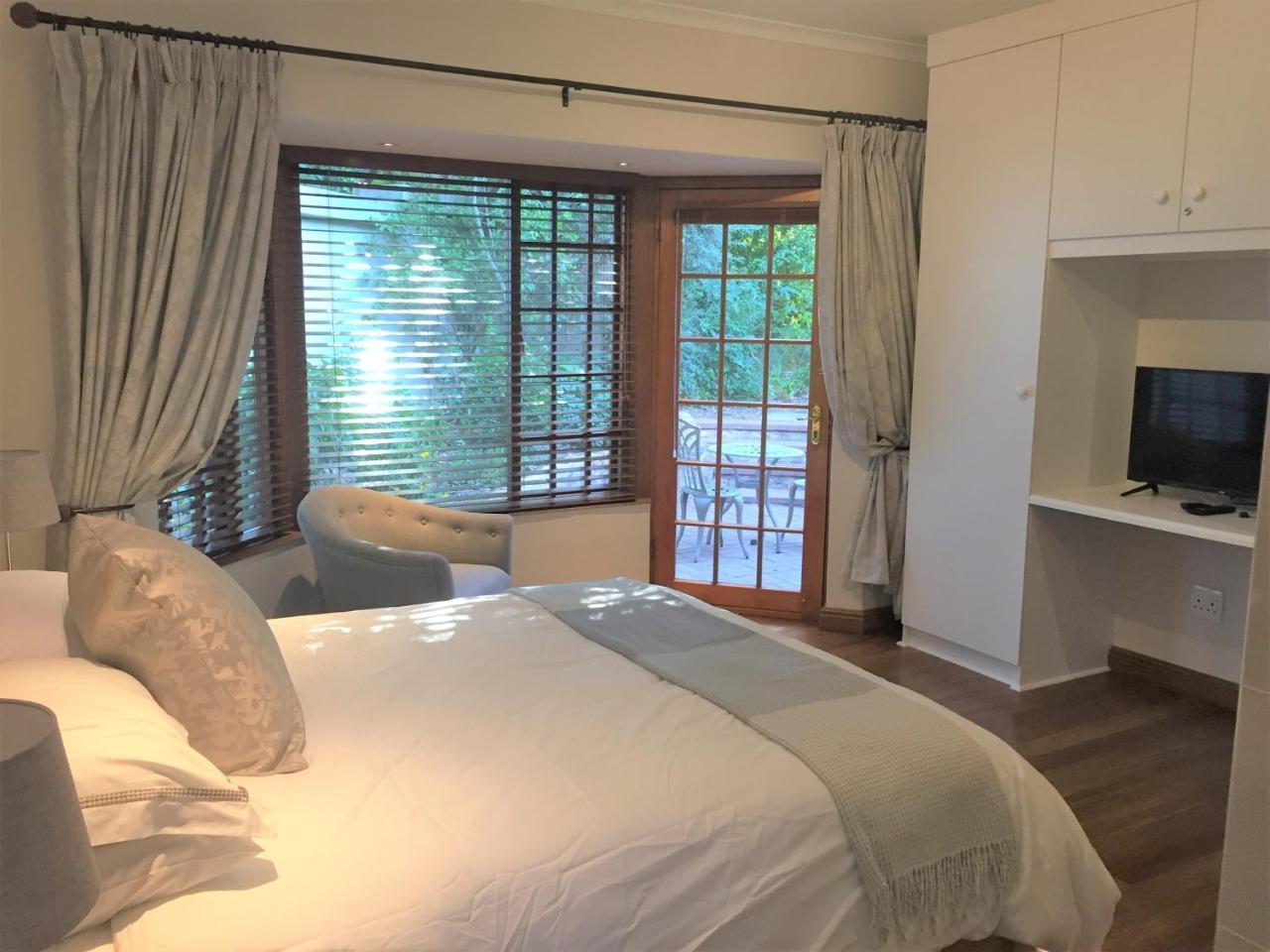 Lydall Wild Tranquil Garden Suites 요하네스버그 외부 사진